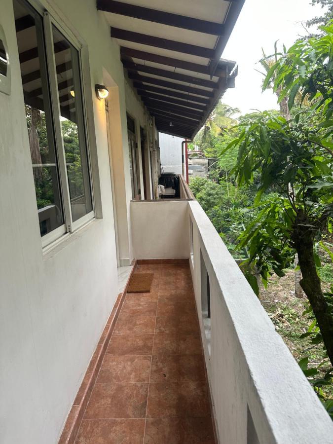 Mango Tree Budget Home Stay Homagama Buitenkant foto